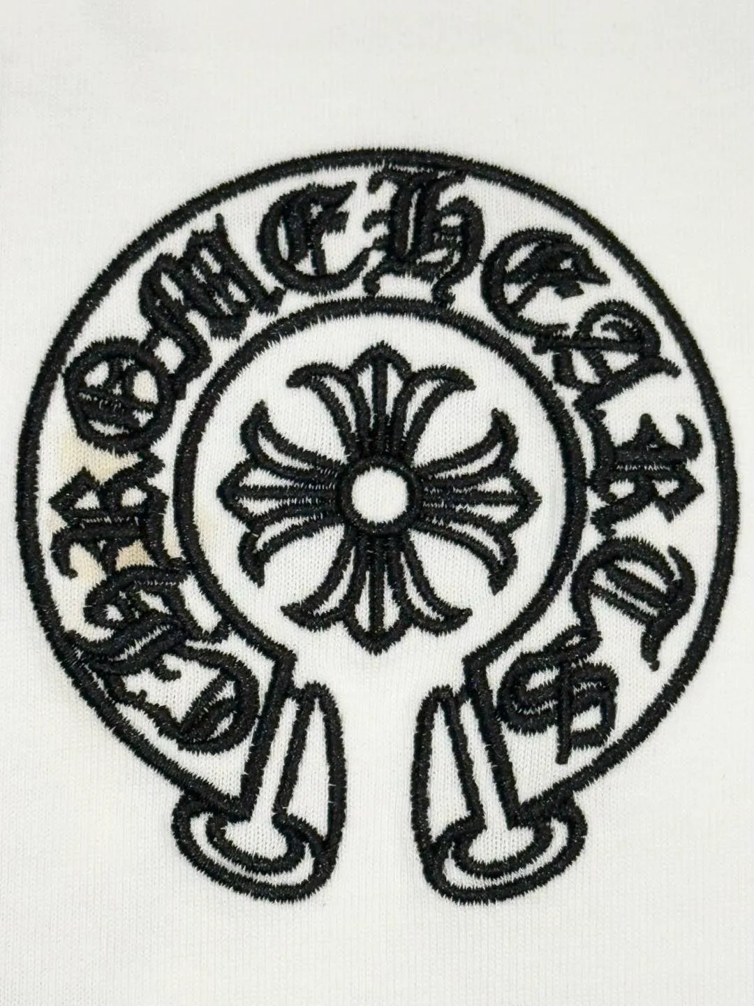 🅿️190 [High quality] Chrome hearts ss25 new first release latest short-sleeved round neck t-shirt, high-end customization, avant-garde and fashionable design! The brand logo is applied to the front and back cuffs using 100,000 needle embroidery techniques. High-end customized 280g fabric. Soft to the touch. Comfortable to wear. Exquisite stitching. Fine workmanship. The upper body effect is incomparably handsome! Same style for men and women, color: white, black size: S to xL
